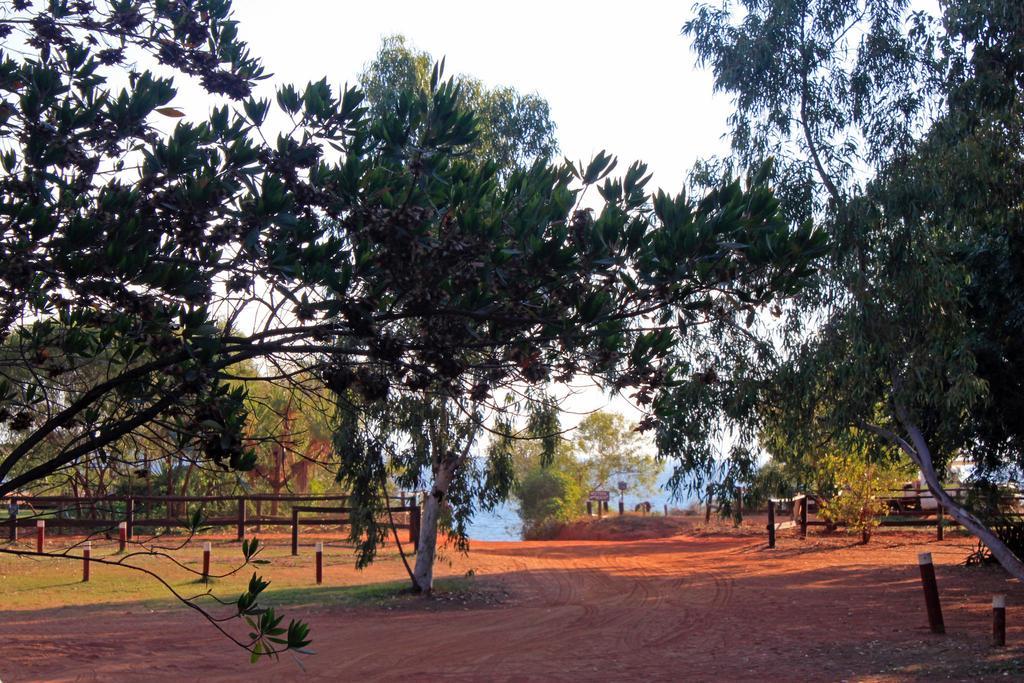 Hôtel Kooljaman à Dampier Peninsula Extérieur photo