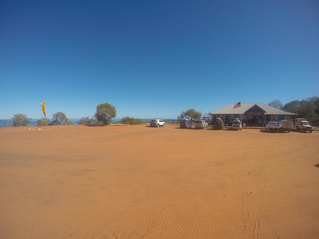 Hôtel Kooljaman à Dampier Peninsula Extérieur photo